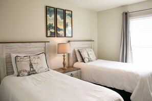 4 habitaciones, tabla de planchar con plancha y wifi 