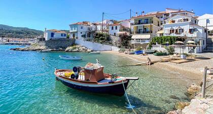 Awesome home in Samos with WiFi