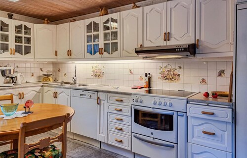 3 bedroom lovely home in Munkedal