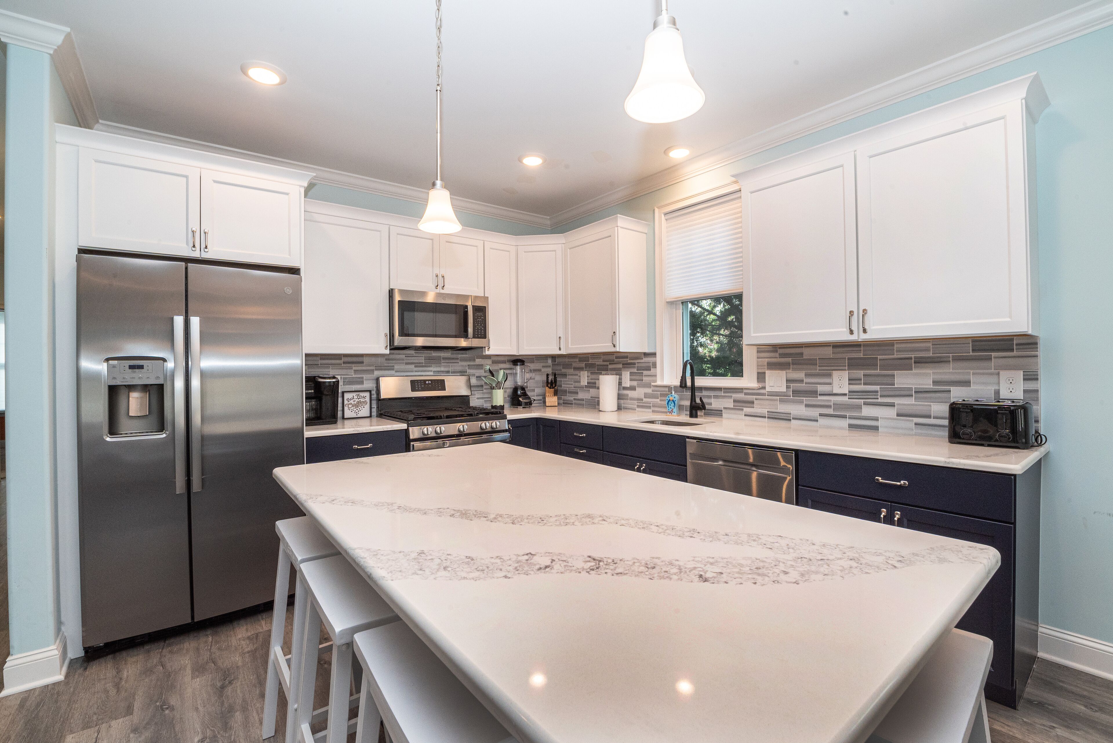 Exquisite NEW Beach Block 3 Bed/2Bath Condo