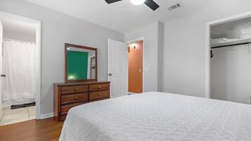 3 chambres, bureau, fer et planche Ă repasser, Wi-Fi