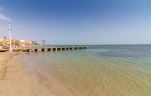 Tæt på stranden