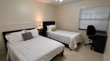 3 bedrooms, desk, soundproofing, iron/ironing board