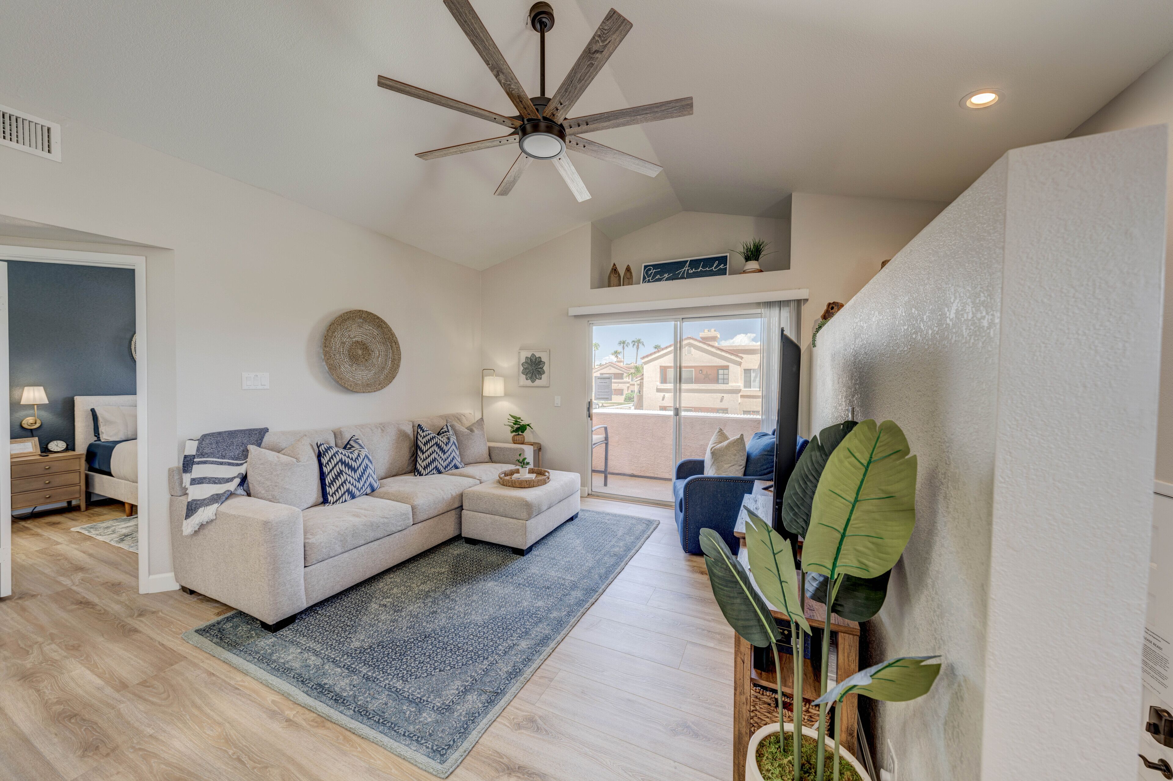 Smart-tv en een open haard