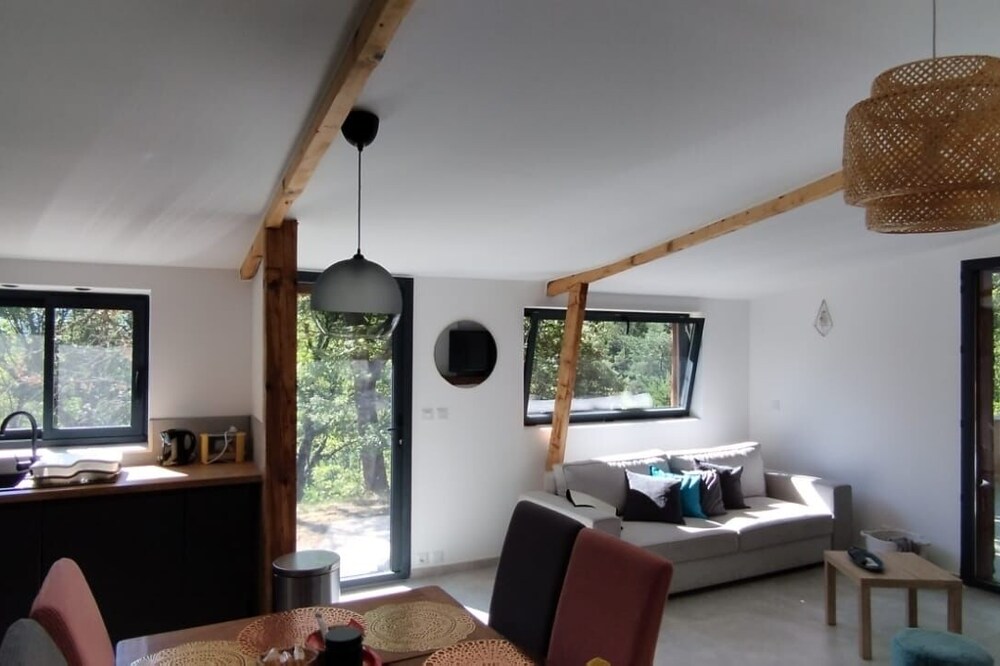 Cozy nature & calm house, close to amenities