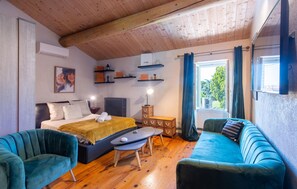 3 soverom, reiseseng for barn, wi-fi (inkludert) og sengetøy