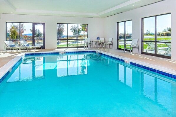 Indoor pool - Studio | Free Daily Breakfast, Free Wi-fi (Charlottesville)