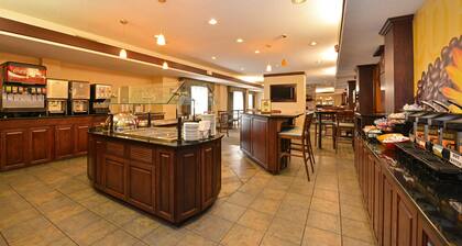 Free Breakfast, Indoor Pool, Hot Tub | King Studio
