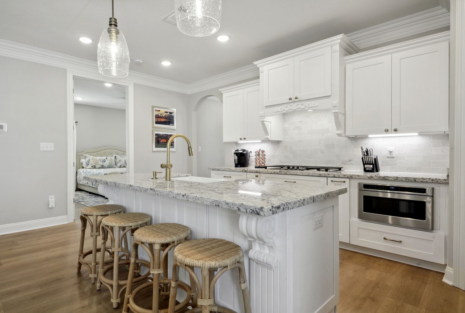 冰箱、微波炉、烤箱、炉灶