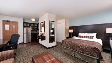 In-room safe, iron/ironing board, free WiFi, bed sheets