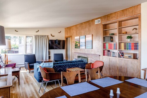 Spacious mid-century campus hangout