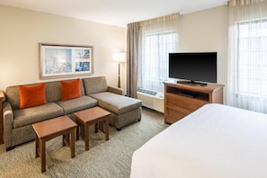In-room safe, laptop workspace, iron/ironing board, free WiFi