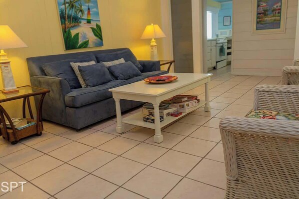 House, Multiple Beds, Patio, Garden View | Living area