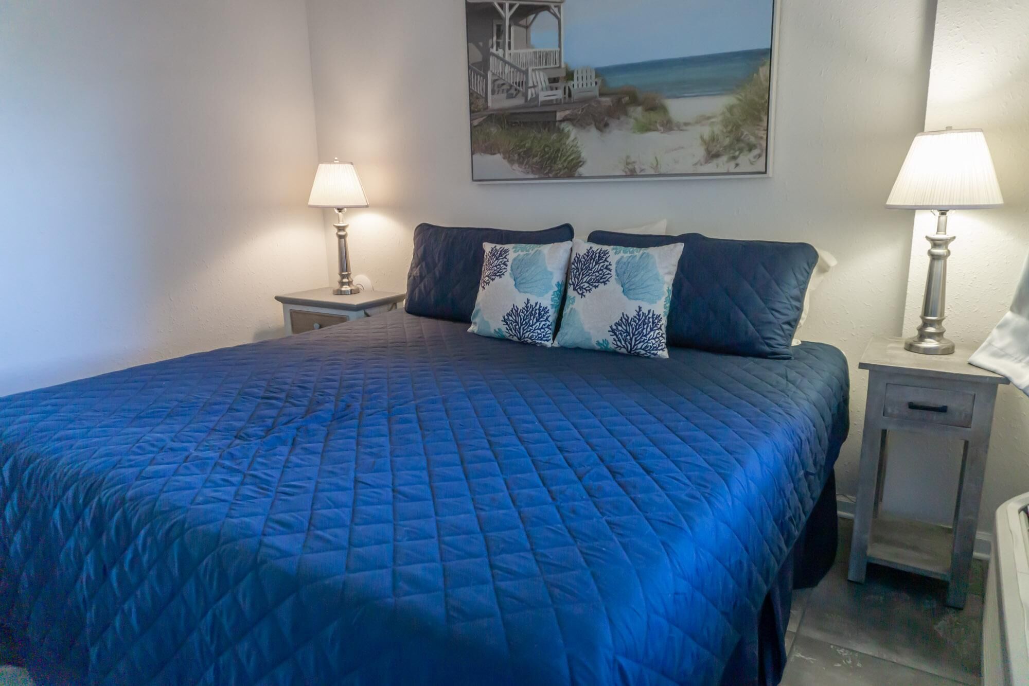 206 Direct Oceanfront 1 bedroom/1 bath condo