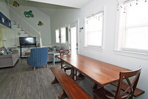 Interior - Welcome to Irie Vibes! (Holden Beach)