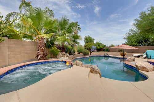 Maricopa Desert Oasis: Fenced Yard w/ Hot Tub
