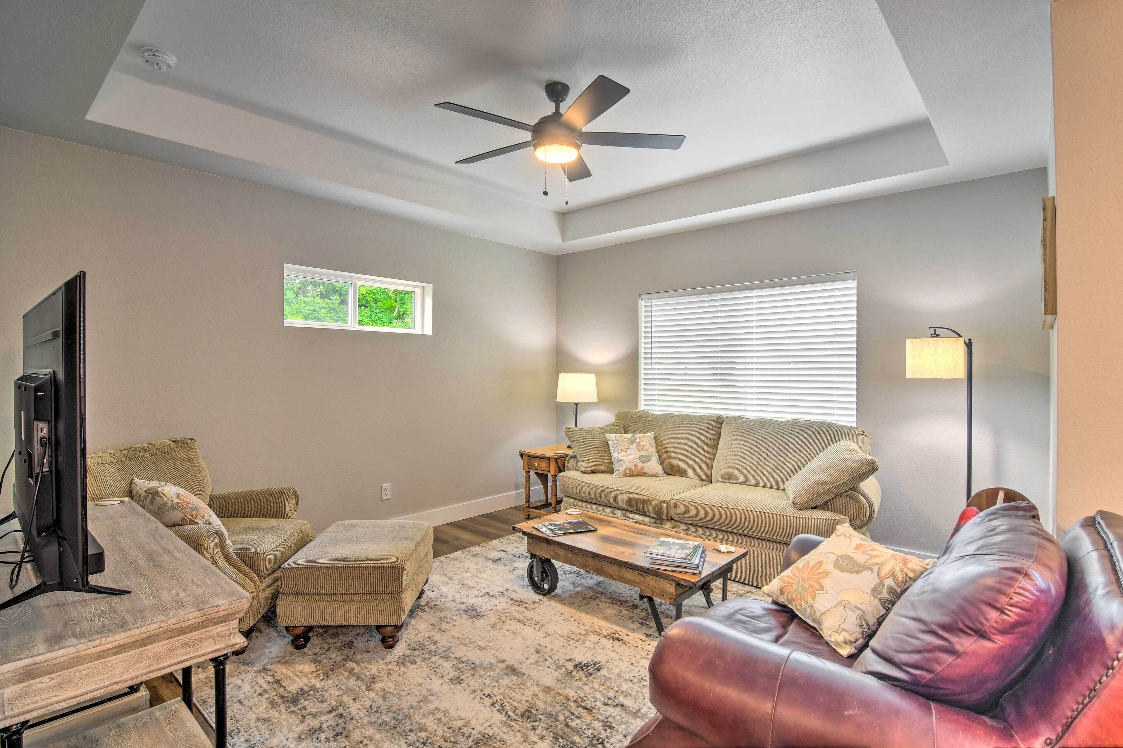 Gorgeous Loveland Townhome < 1 Mi to Downtown