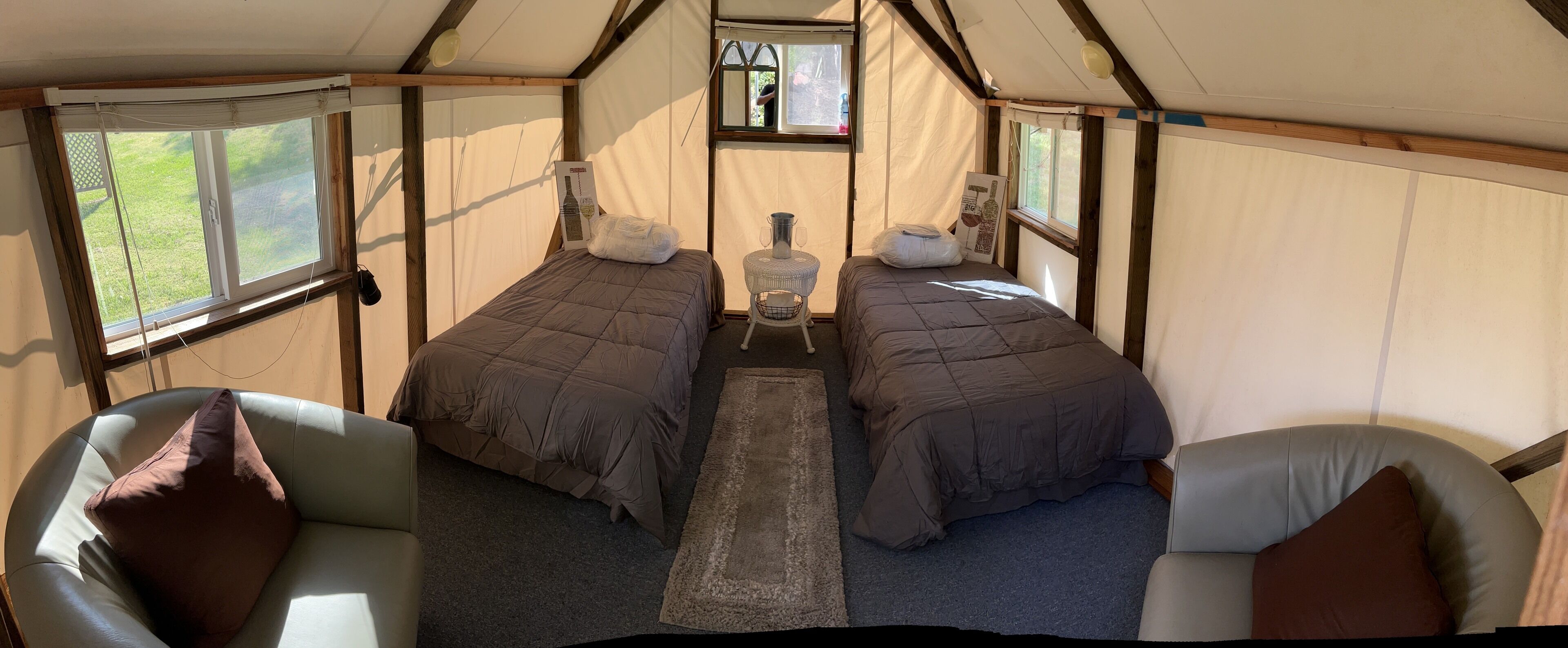 Meadow Cabana - King Bed 