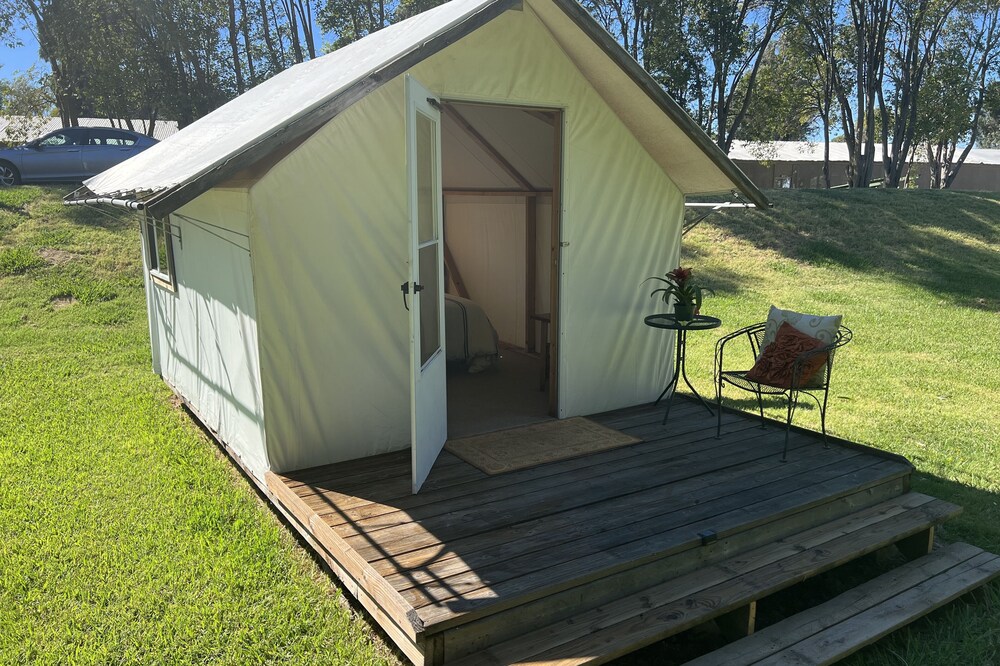 Meadow Cabana - King Bed