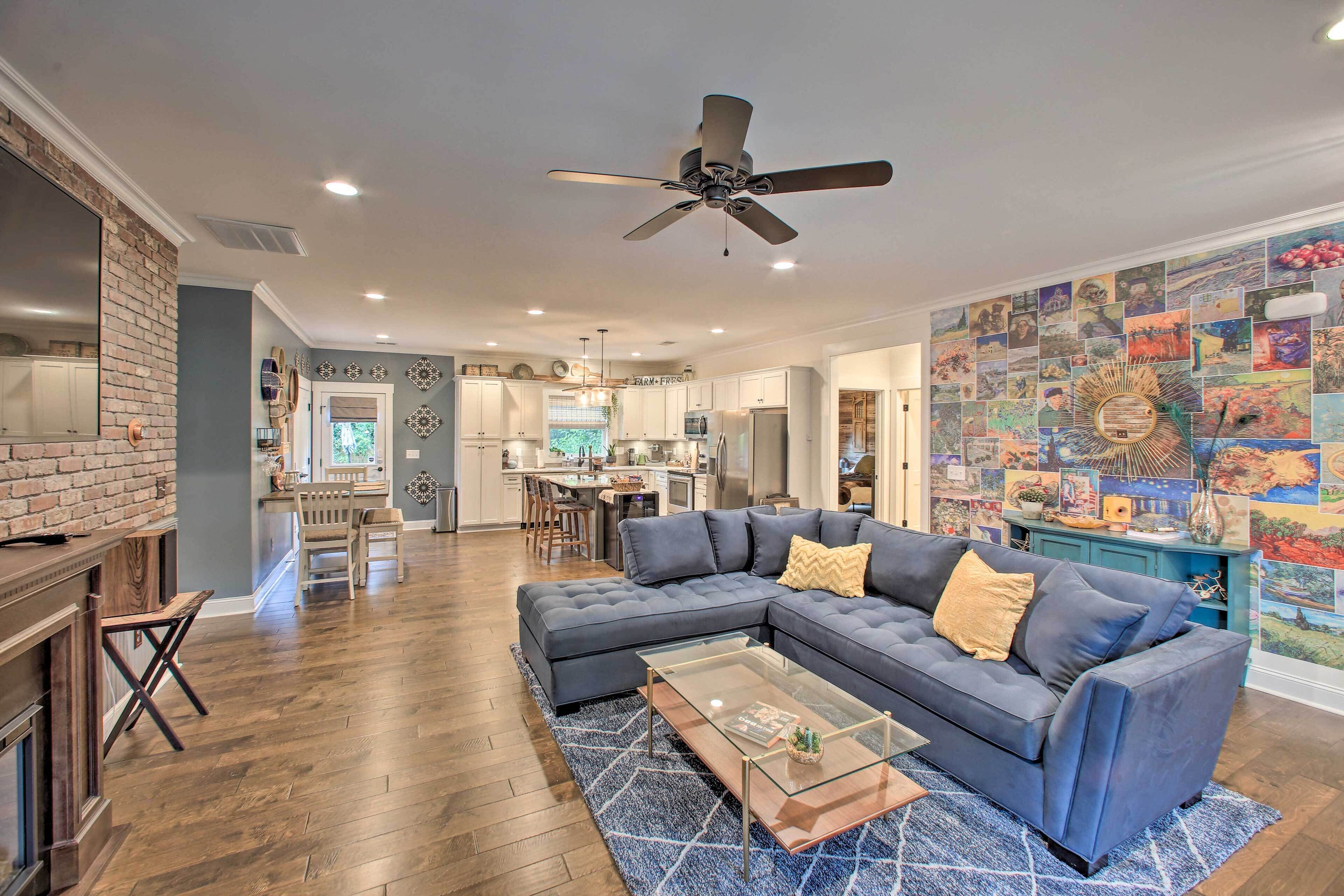 Luxe Greenville Retreat, 2 Mi to Downtown!