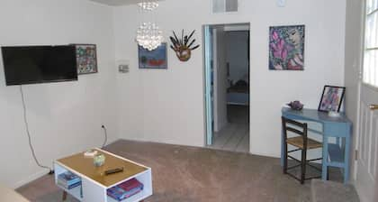 Downtown Las Cruses Apartment with Fine Art Collection