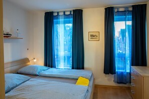 2 Schlafzimmer, Schreibtisch, WLAN, Bettwäsche