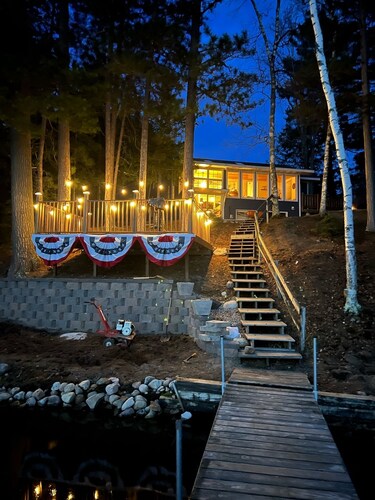 Lost in the Woods Lodge: St. Germain Lakefront + On-Site Pontoon rental