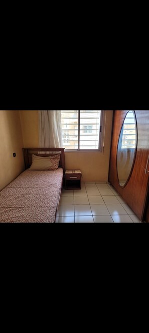 2 chambres, fer et planche Ă repasser, Wi-Fi gratuit, draps fournis