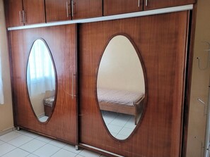 2 chambres, fer et planche Ă repasser, Wi-Fi gratuit, draps fournis