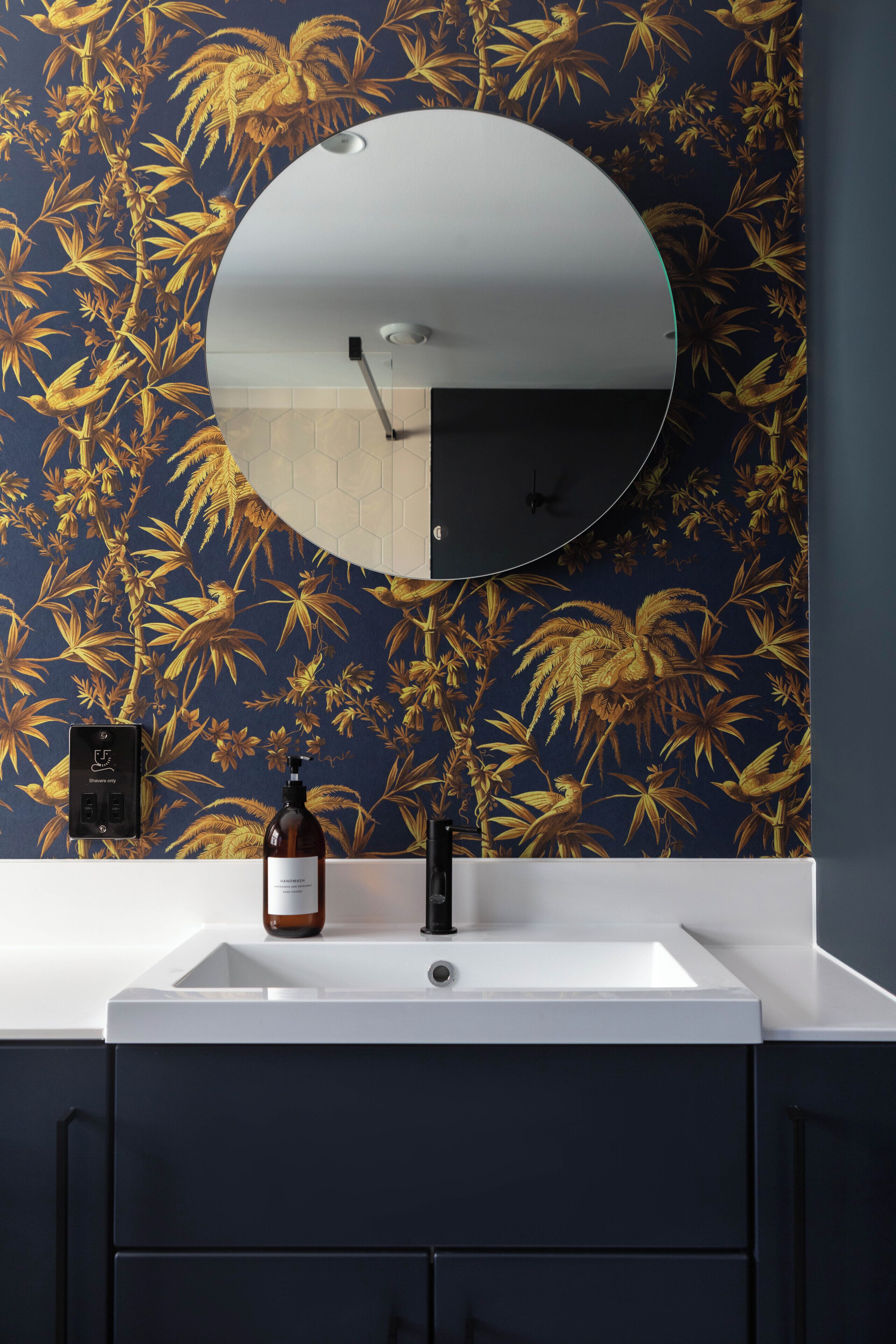 The Victor - 2 mins from Beach