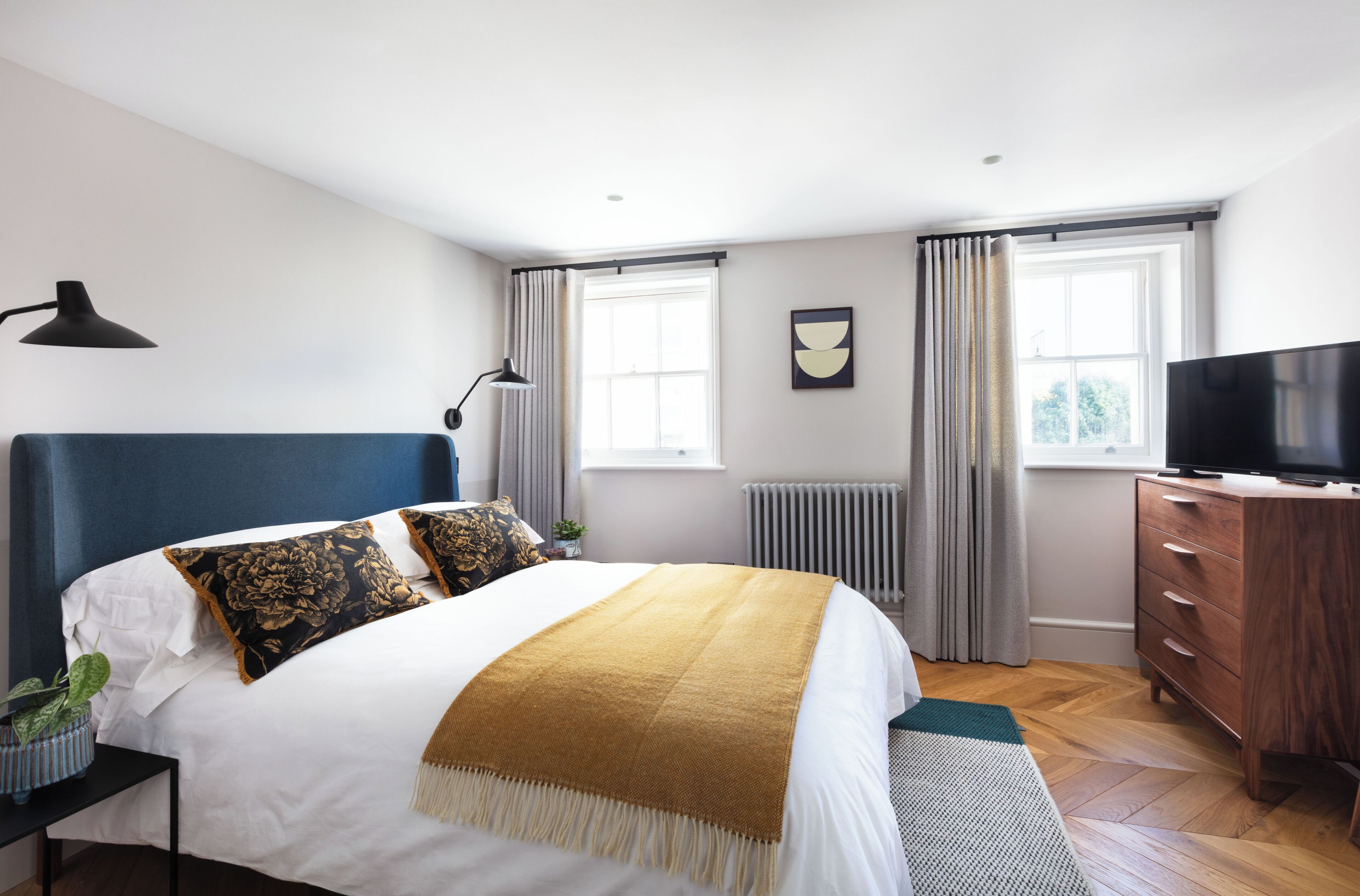 The Victor - 2 mins from Beach