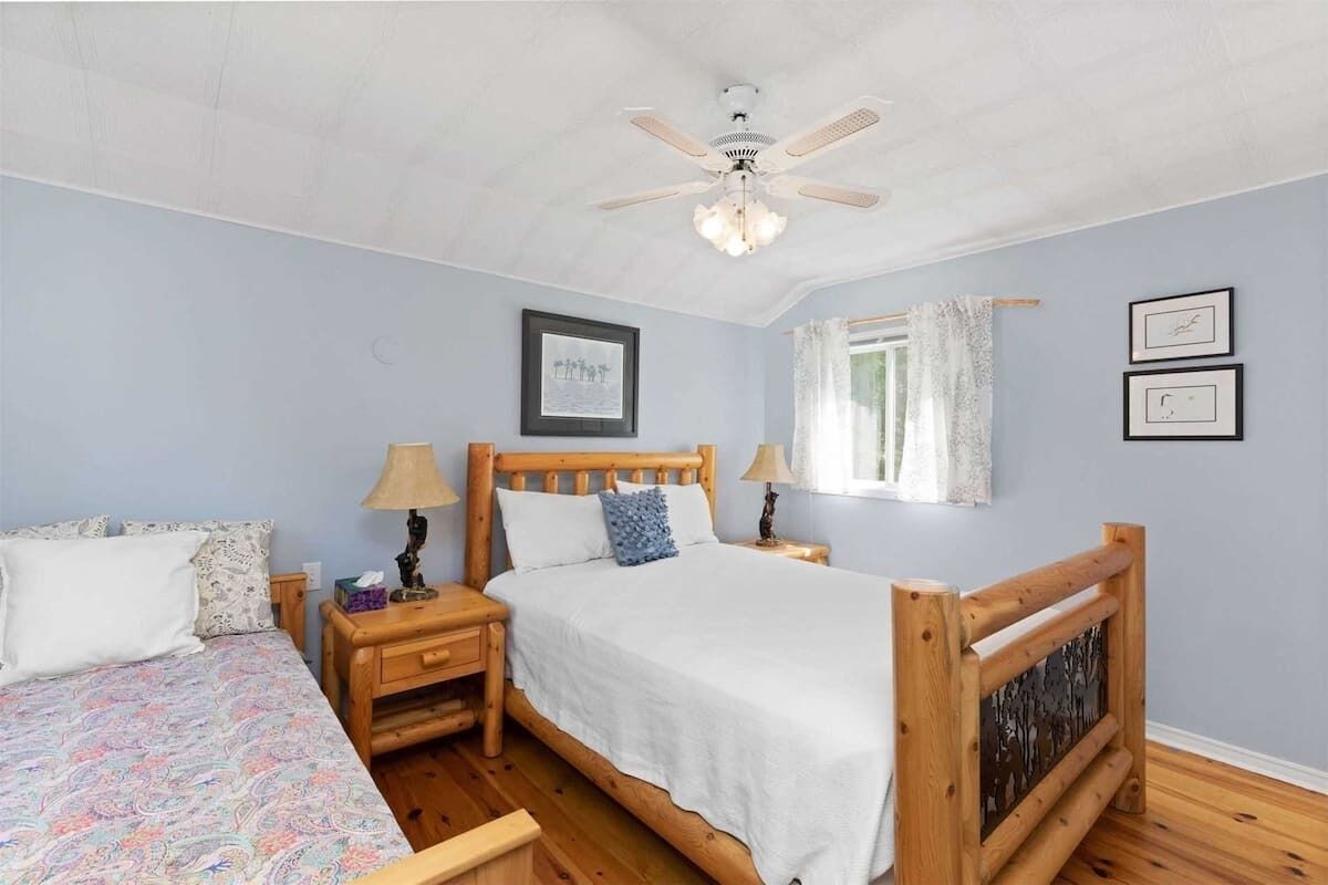 ~Waterfront Cottage in the heart of Parry Sound~