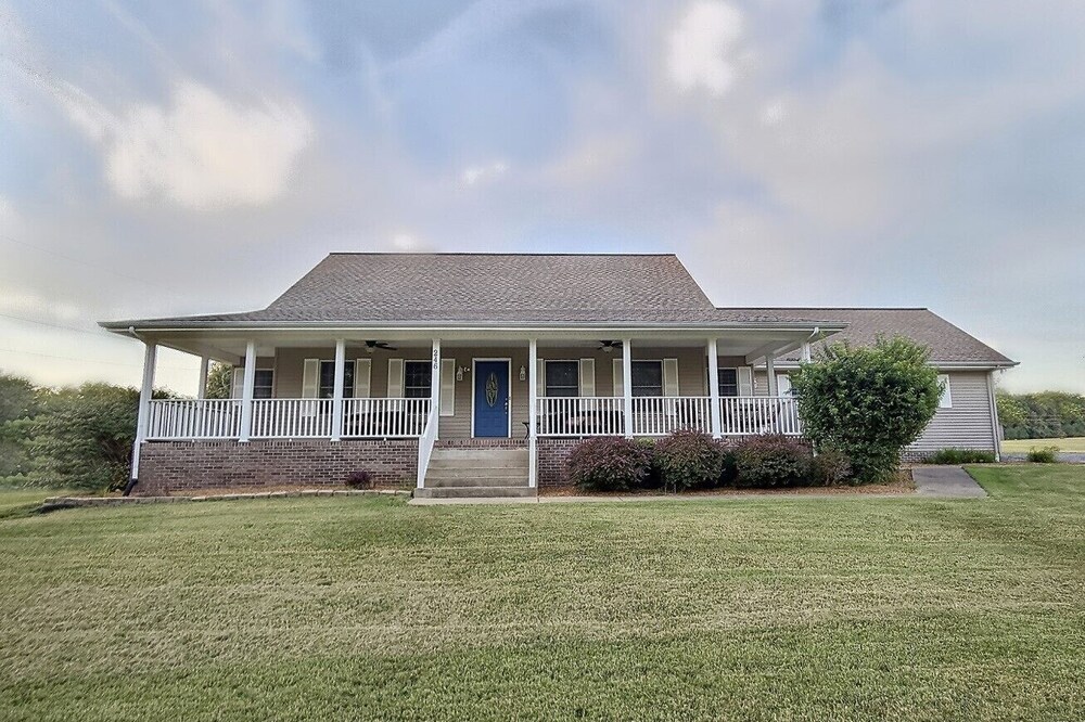Exceptional! Across from Barkley, great porch, garage movie room, fenced yard