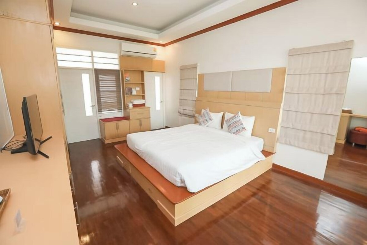 Caja de seguridad en la habitación, wifi gratis y muebles diferentes 