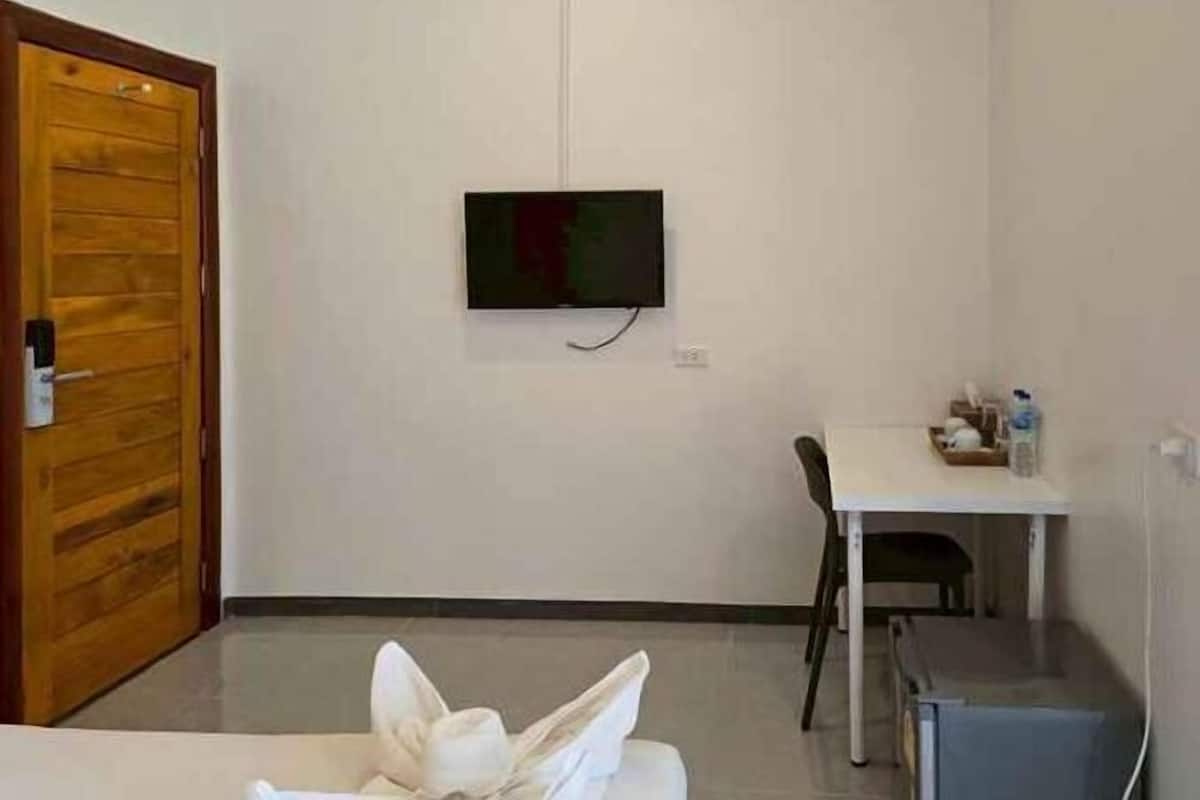 In-room safe, individually furnished, free WiFi
