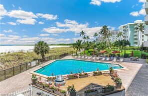 Piscina all'aperto, una piscina riscaldata