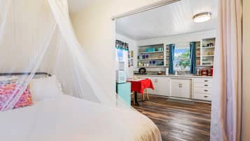 1 habitación, tabla de planchar con plancha, wifi y ropa de cama