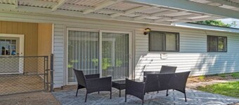 Lounge on Logan | Sleeps 6 | Pet Friendly