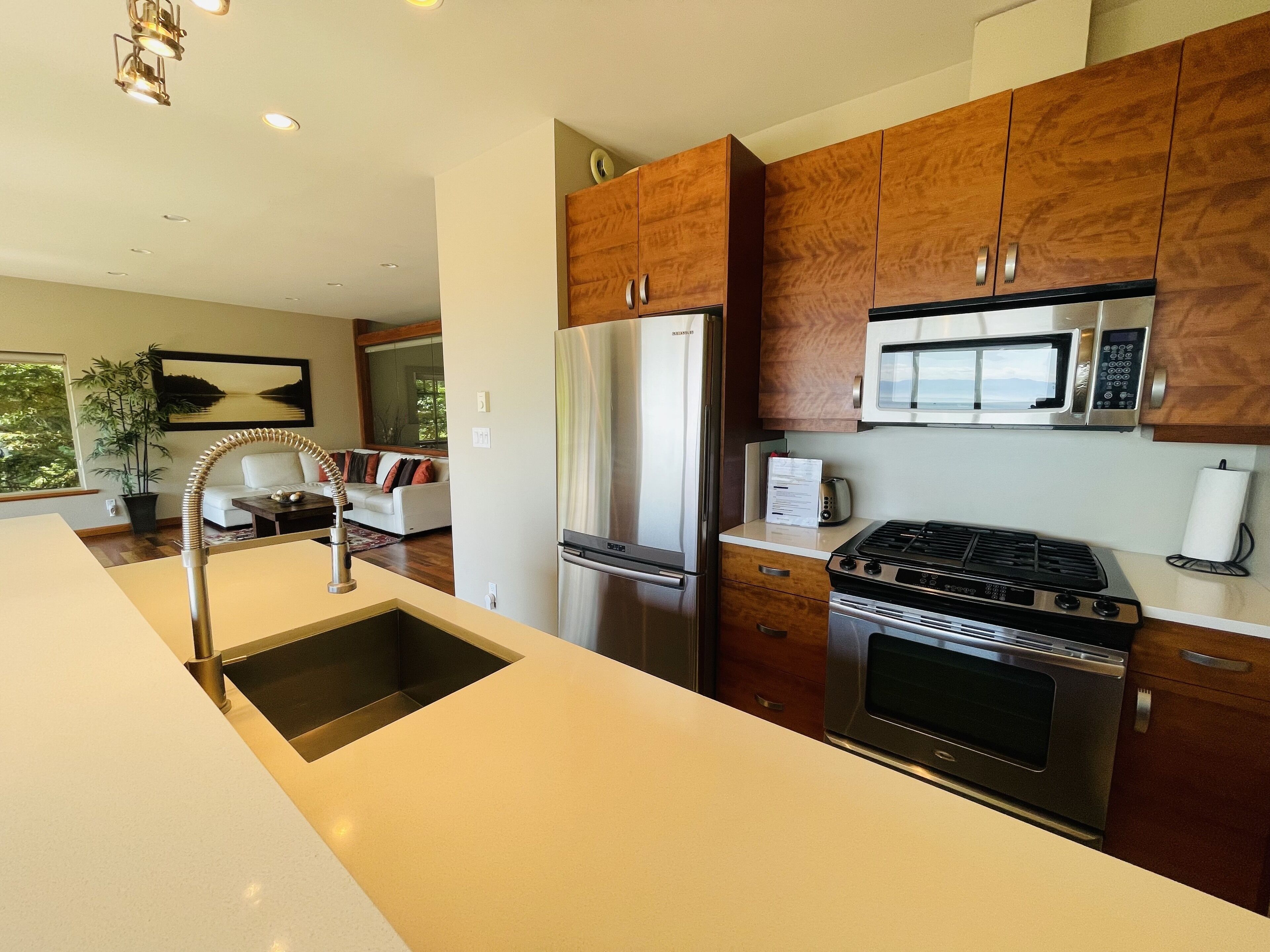 Points West Oceanfront Resort 1 Bed Ocean Point Suite B