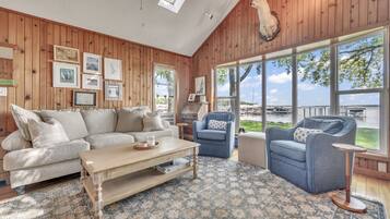 TV connectée, cheminée