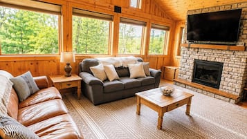 Smart TV, fireplace, DVD player