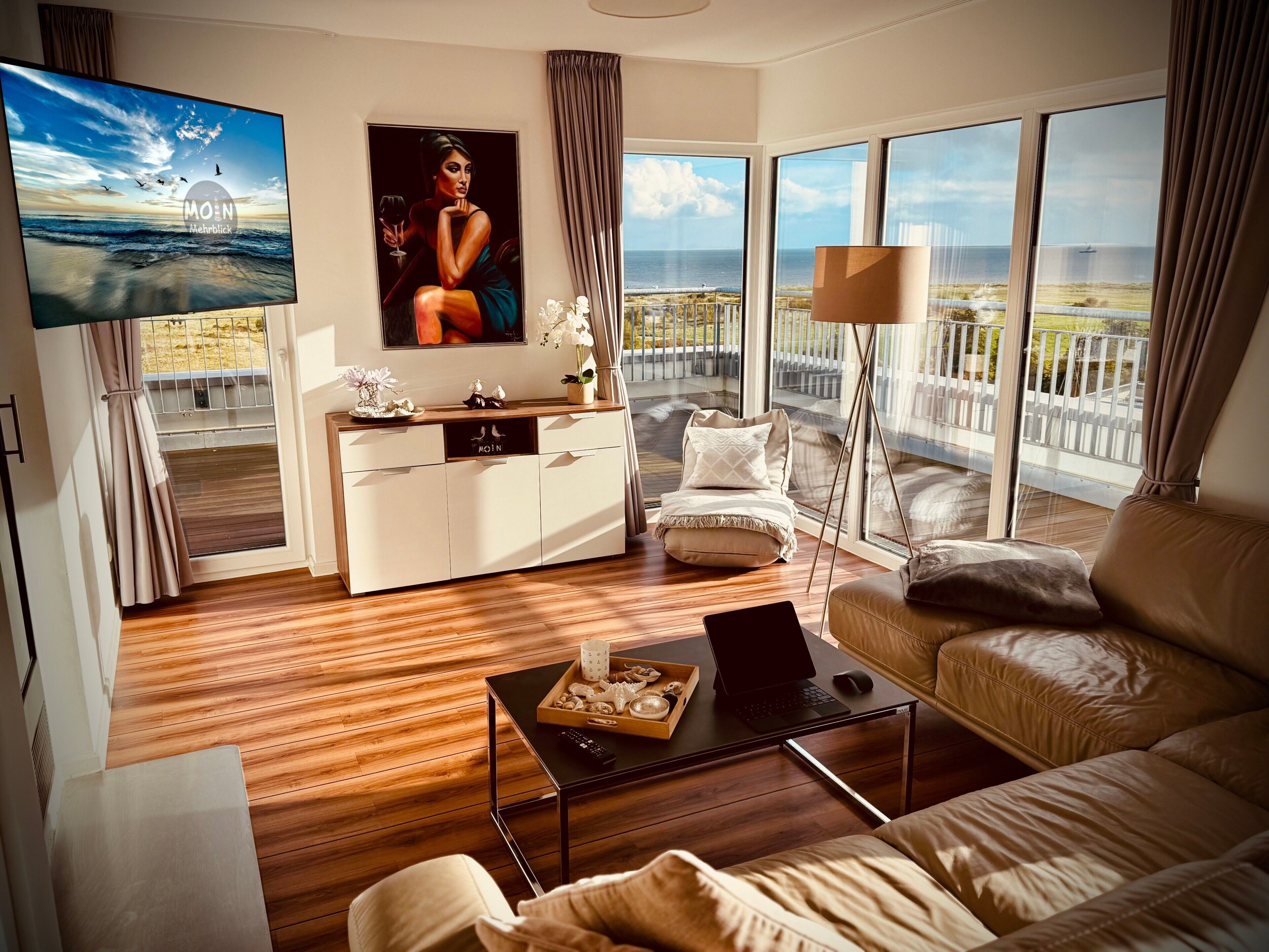 Fernseher, Kamin, Stereoanlage