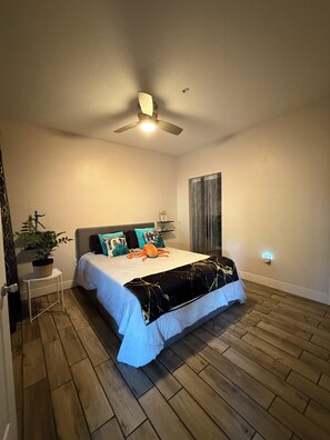 1 bedroom, WiFi, bed sheets, wheelchair access