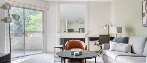 Télévision, chaîne hi-fi