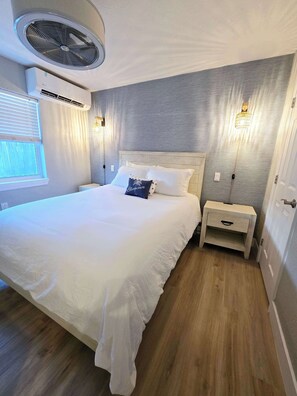 1 slaapkamer, een strijkplank/strijkijzer, wifi, beddengoed