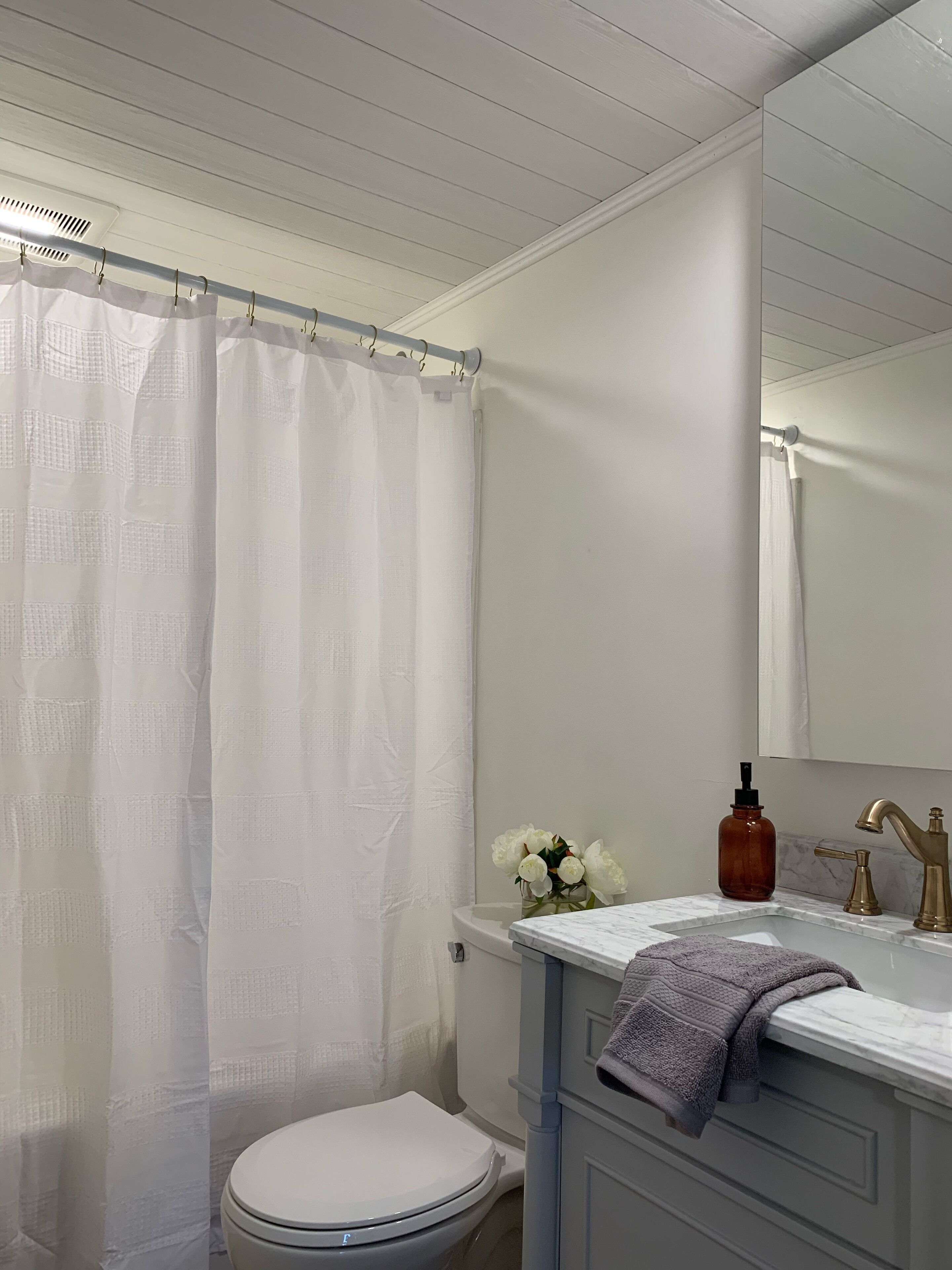 Remodeled Apartment in Historic Building located in Downtown Plymouth