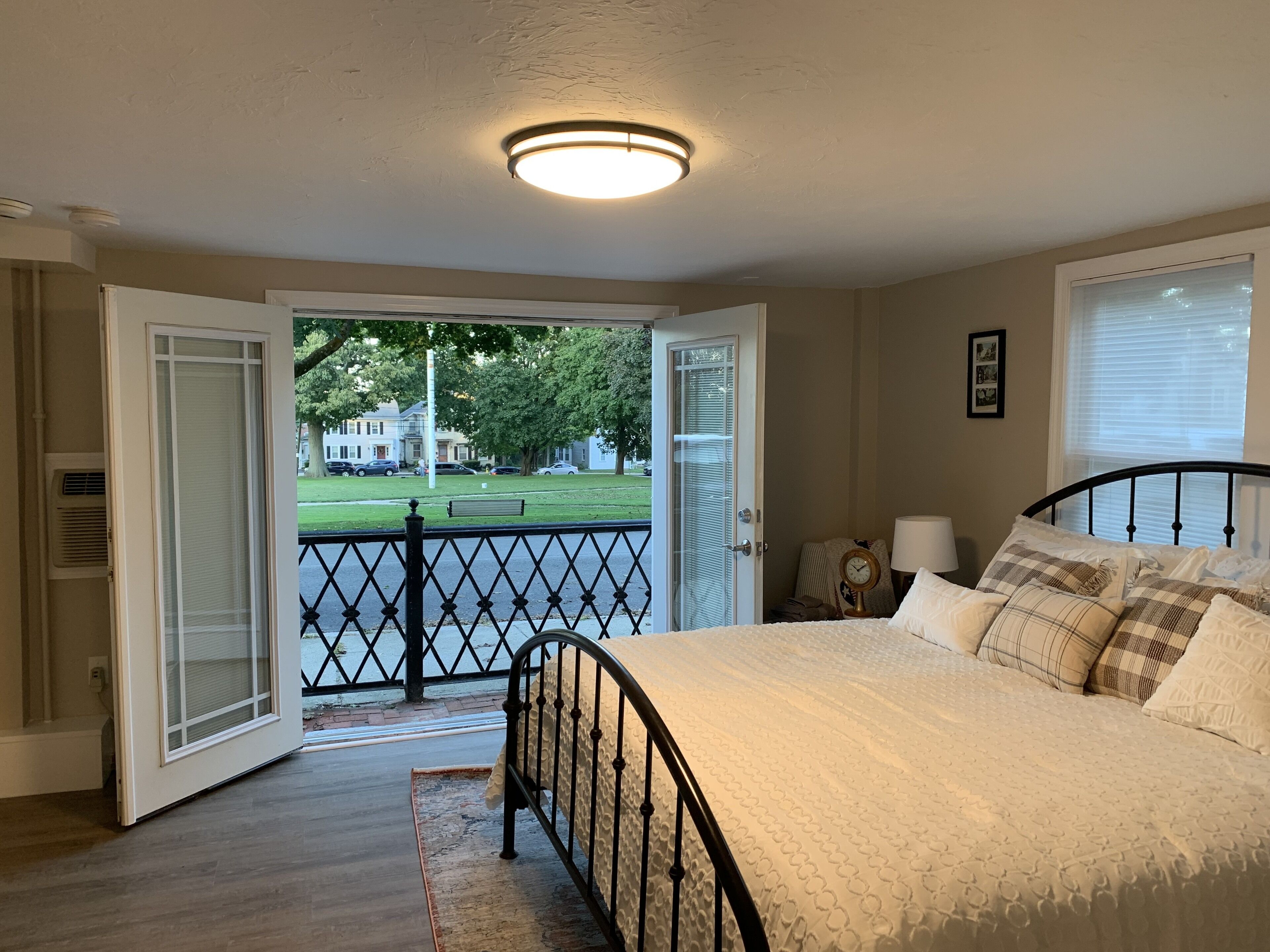 Remodeled Apartment in Historic Building located in Downtown Plymouth