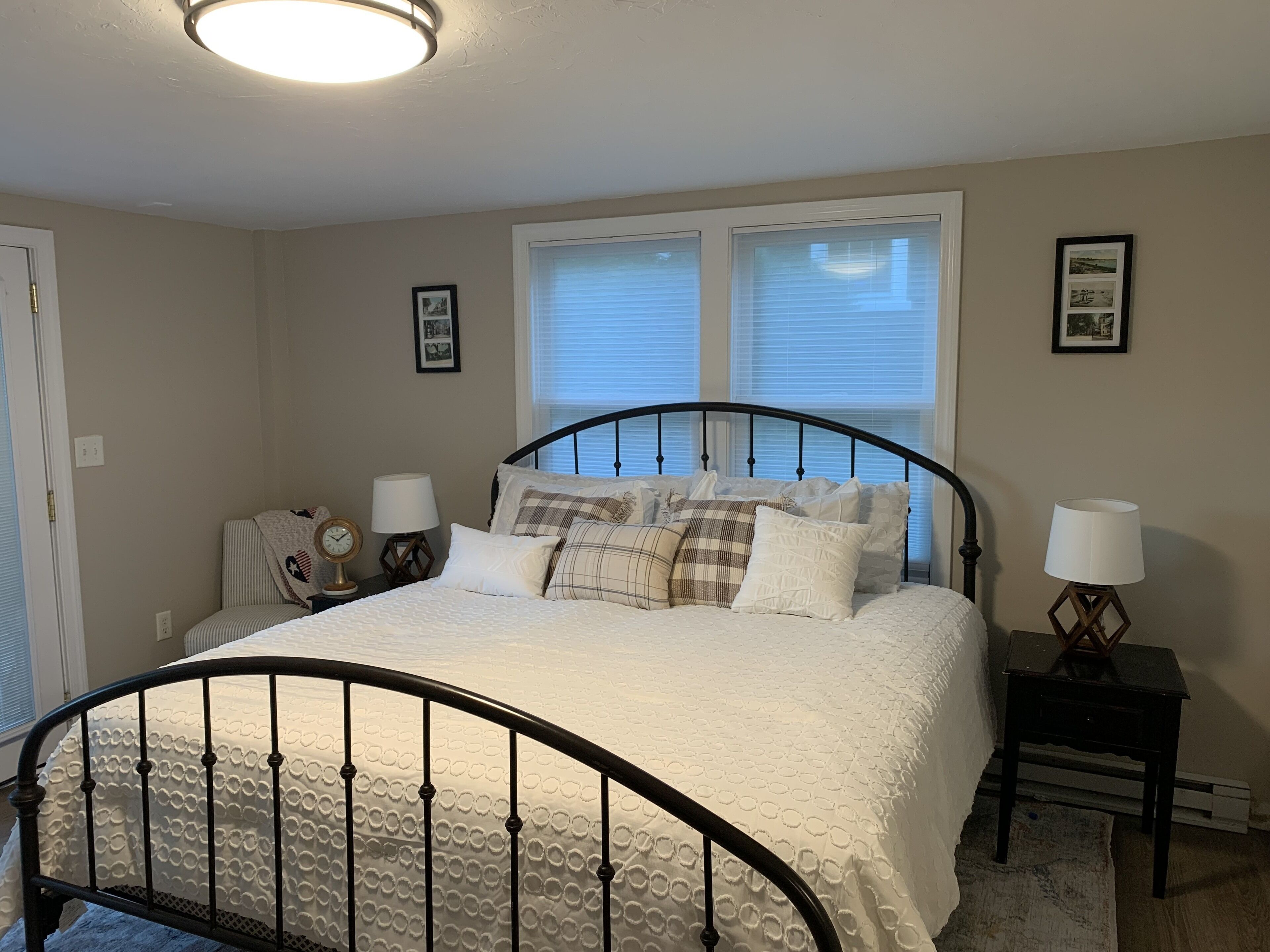 Remodeled Apartment in Historic Building located in Downtown Plymouth