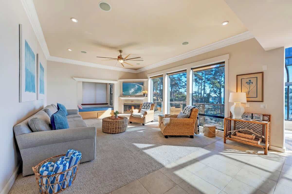 Seaflower Cove: Spacious 4bd Oceanfront Retreat - Gualala, CA