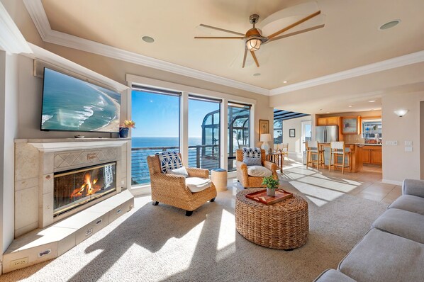 TV, fireplace, table tennis, stereo - Seaflower Cove: Spacious 4bd waterfront retreat (Gualala)